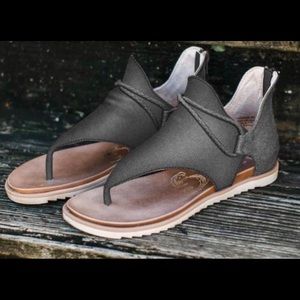 Black canvas sandals